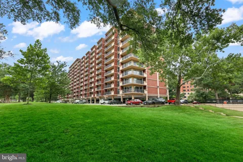 1300 ARMY NAVY DRIVE #320
