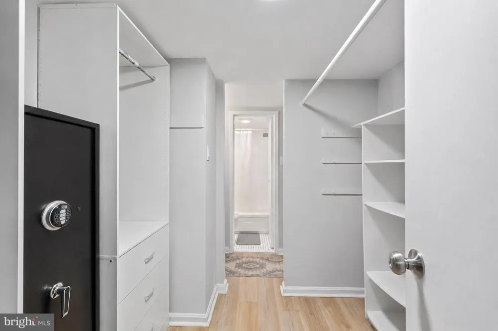 1300 ARMY NAVY DRIVE #320 Arlington, VA 22202
