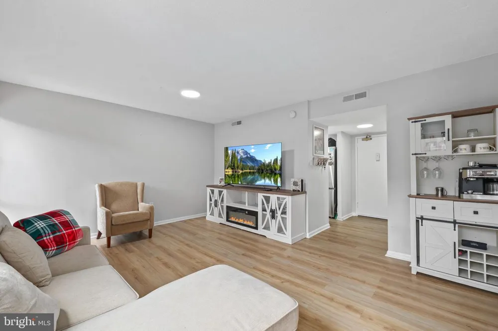 1300 ARMY NAVY DRIVE #320 Arlington, VA 22202