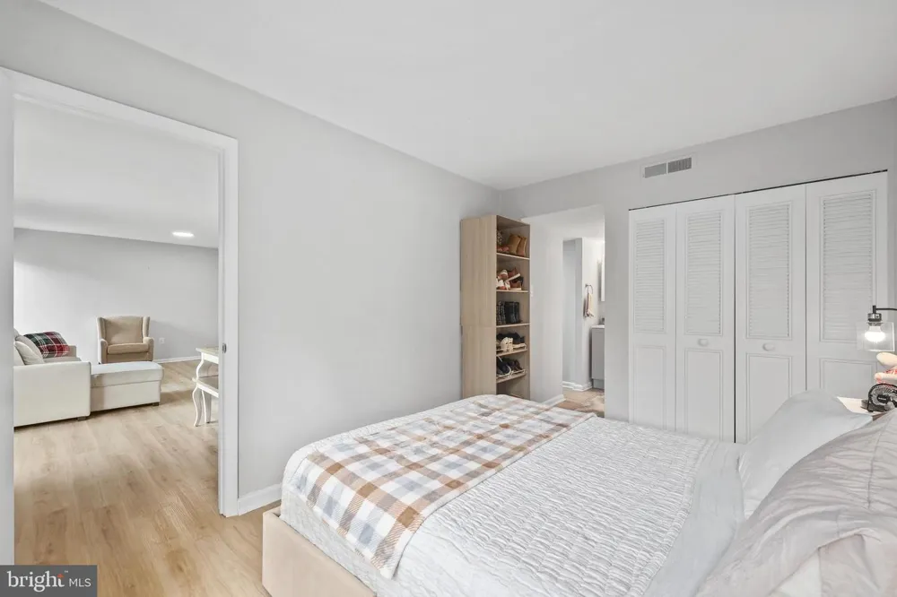 1300 ARMY NAVY DRIVE #320 Arlington, VA 22202