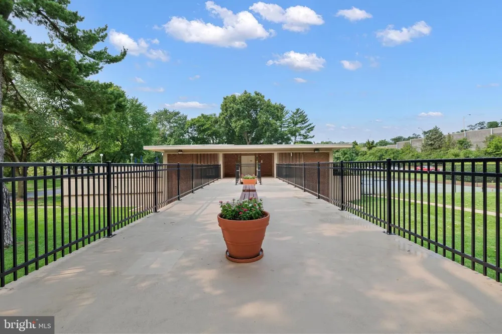 1300 ARMY NAVY DRIVE #320 Arlington, VA 22202