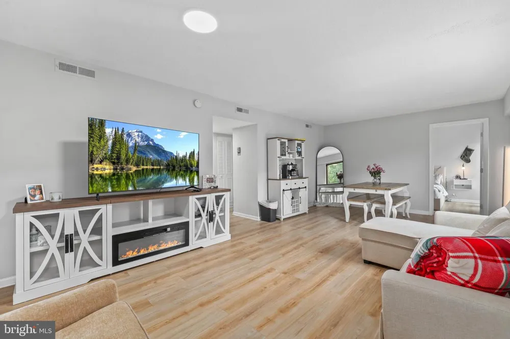 1300 ARMY NAVY DRIVE #320 Arlington, VA 22202