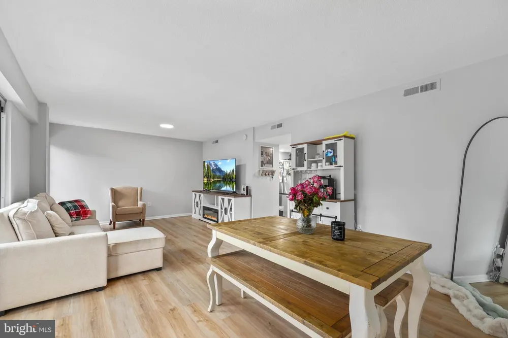 1300 ARMY NAVY DRIVE #320 Arlington, VA 22202