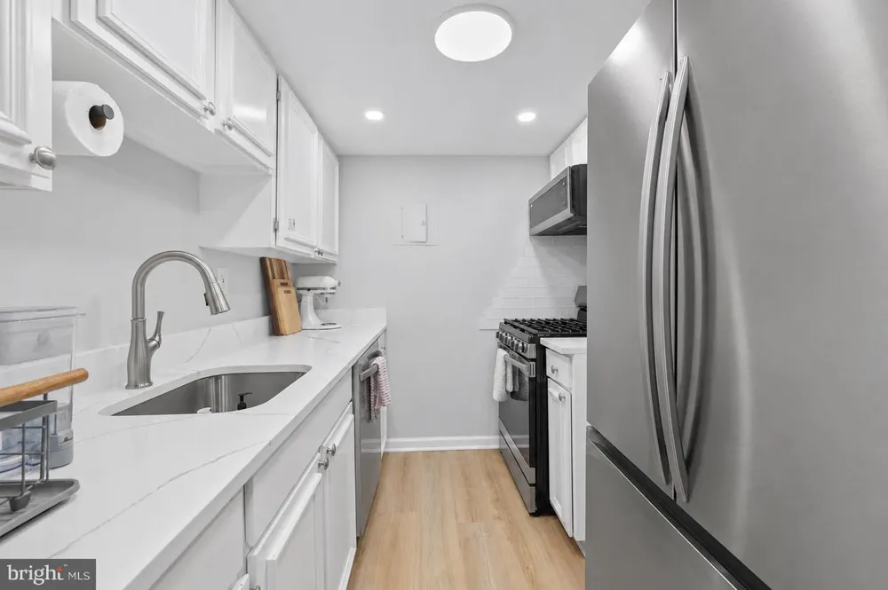 1300 ARMY NAVY DRIVE #320 Arlington, VA 22202