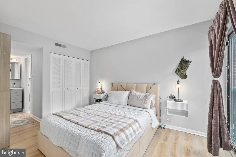 1300 ARMY NAVY DRIVE #320 Arlington, VA 22202