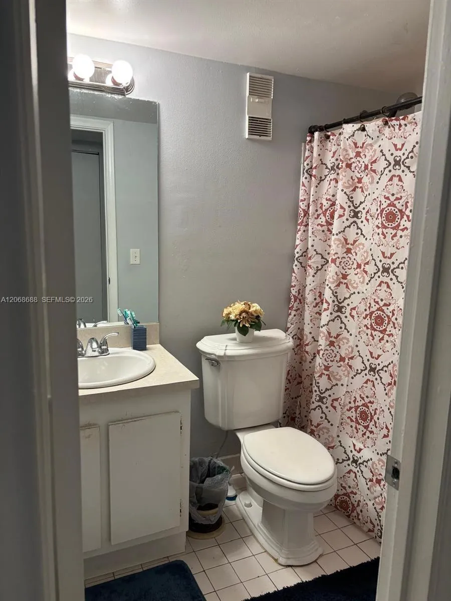 9218 NW 1 ST #202 Pembroke Pines, FL 33024