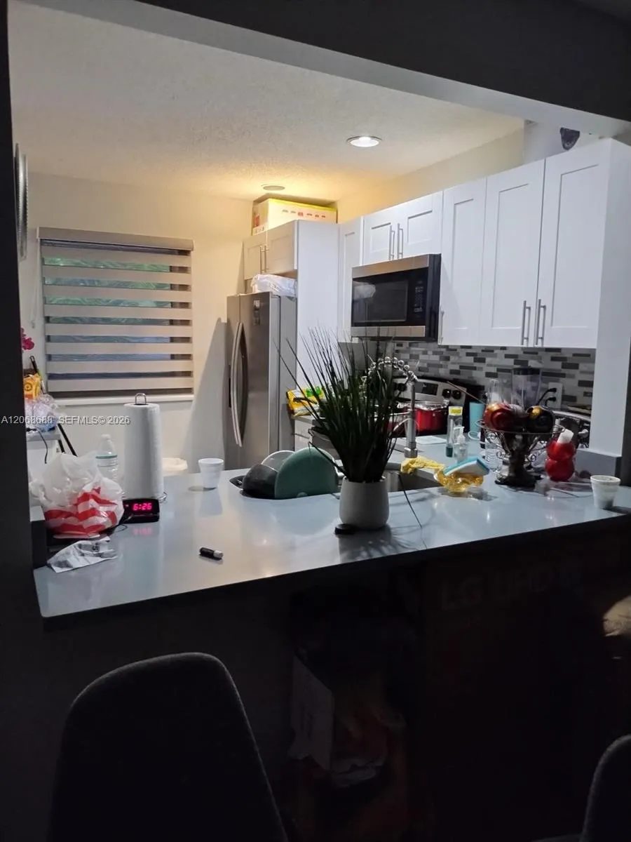 9218 NW 1 ST #202 Pembroke Pines, FL 33024