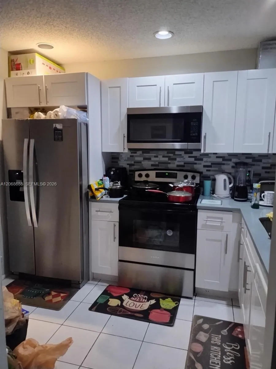 9218 NW 1 ST #202 Pembroke Pines, FL 33024