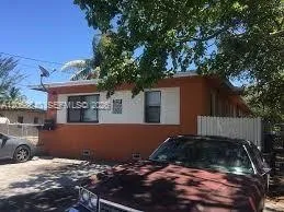 84 NW 71st St #4