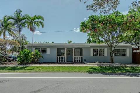 729 NE 2nd Ct #729