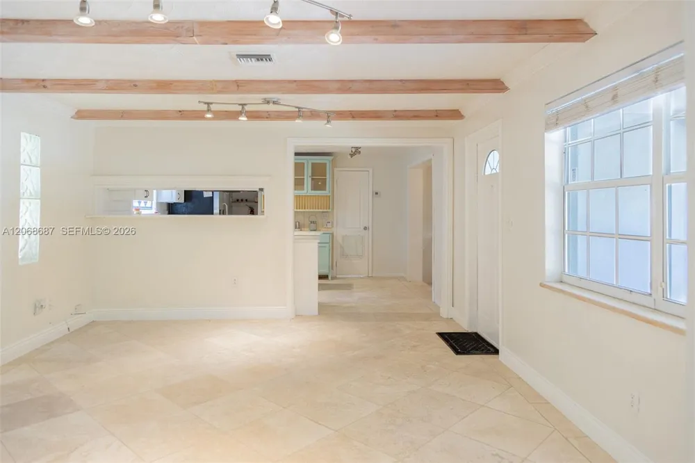 729 NE 2nd Ct #729 Hallandale Beach, FL 33009