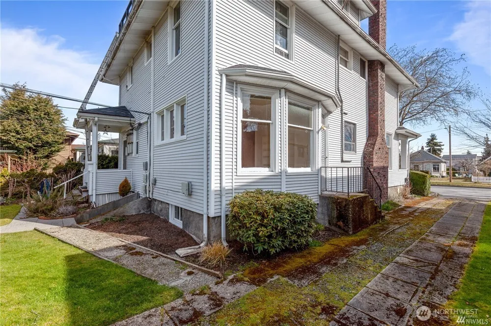 1714 Colby Avenue #2 Everett, WA 98201
