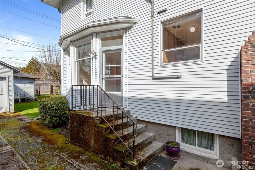 1714 Colby Avenue #2 Everett, WA 98201