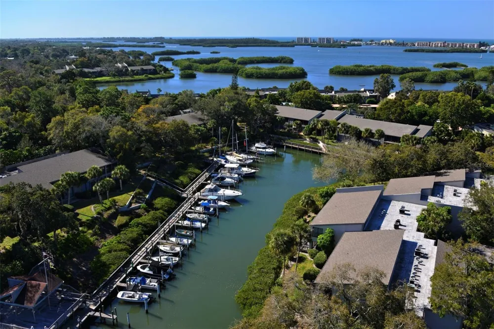 1647 BROOKHOUSE COURT #BR146 Sarasota, FL 34231