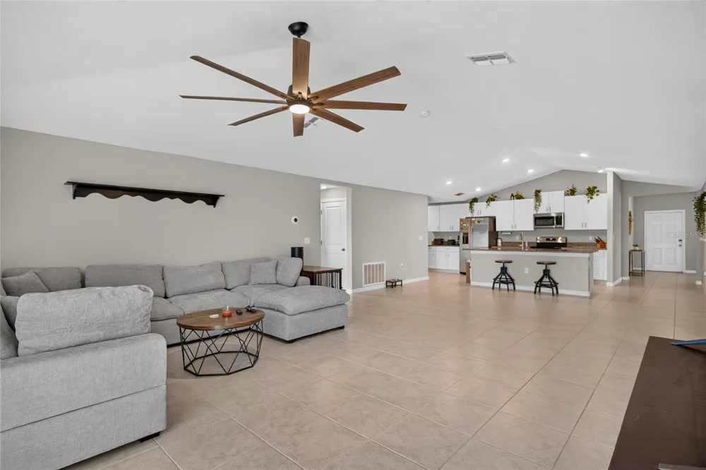 5420 LESLIE CANYON DRIVE Wimauma, FL 33598