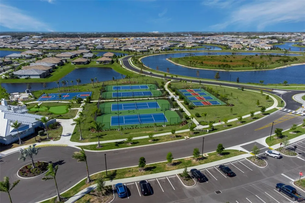 15030 SUNNY DAY DRIVE Bradenton, FL 34211