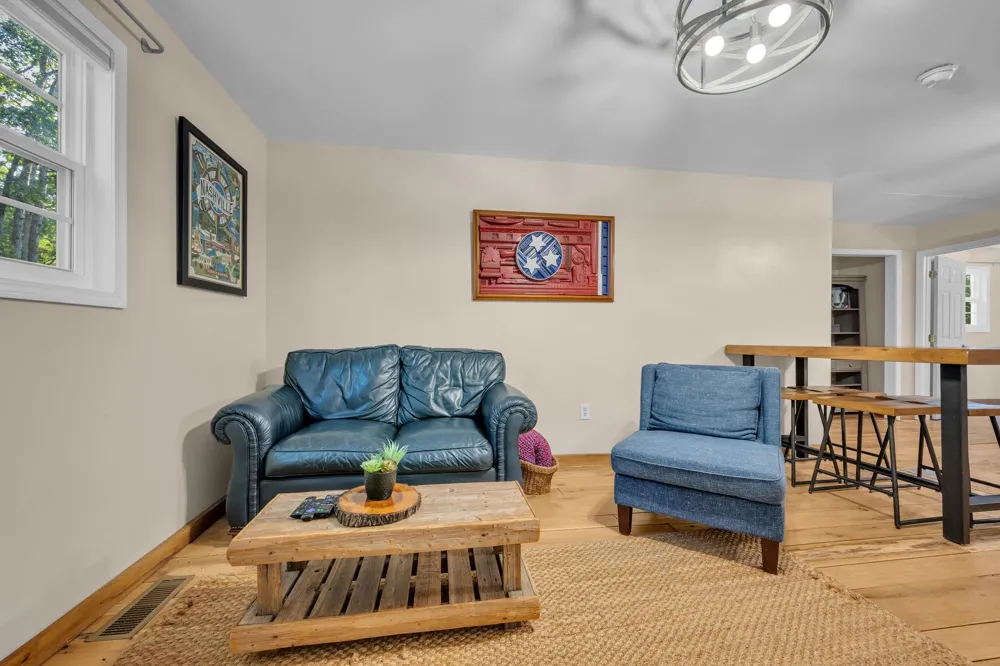 135 Tooley Trail Lane Mc Ewen, TN 37101