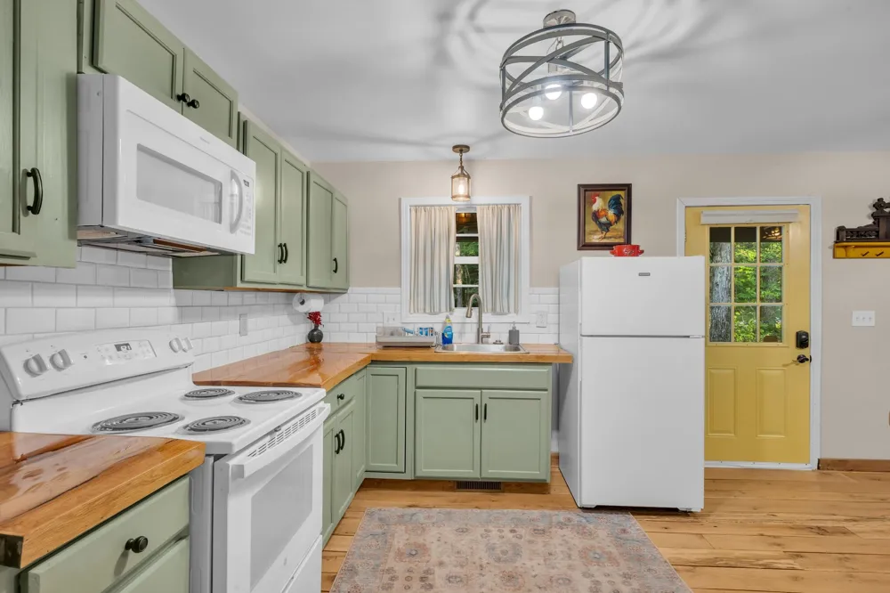 135 Tooley Trail Lane Mc Ewen, TN 37101