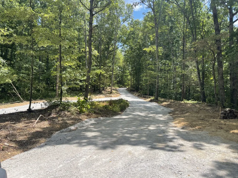 135 Tooley Trail Lane Mc Ewen, TN 37101