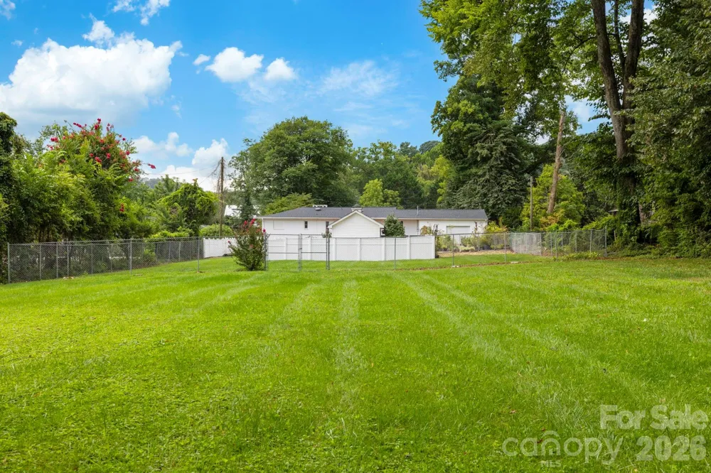 4295 Brevard Road Horse Shoe, NC 28742