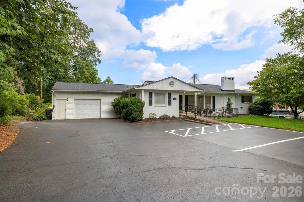 4295 Brevard Road Horse Shoe, NC 28742