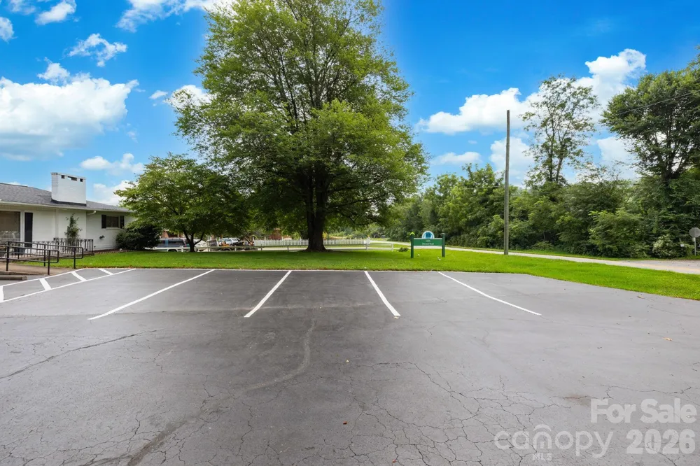 4295 Brevard Road Horse Shoe, NC 28742