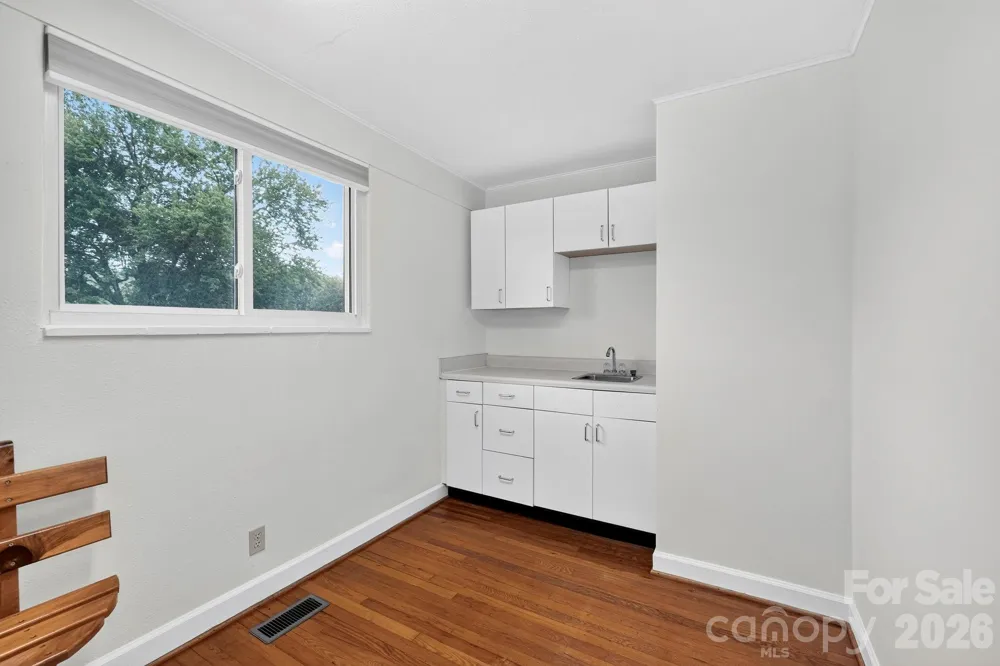 4295 Brevard Road Horse Shoe, NC 28742
