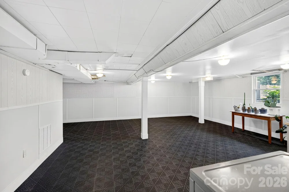 4295 Brevard Road Horse Shoe, NC 28742