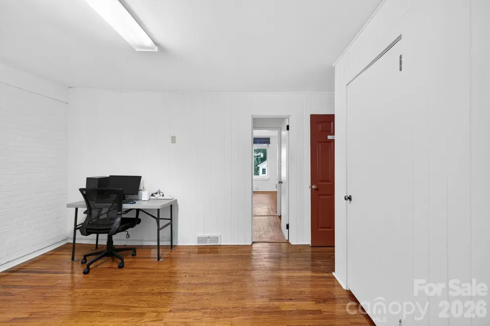 4295 Brevard Road Horse Shoe, NC 28742