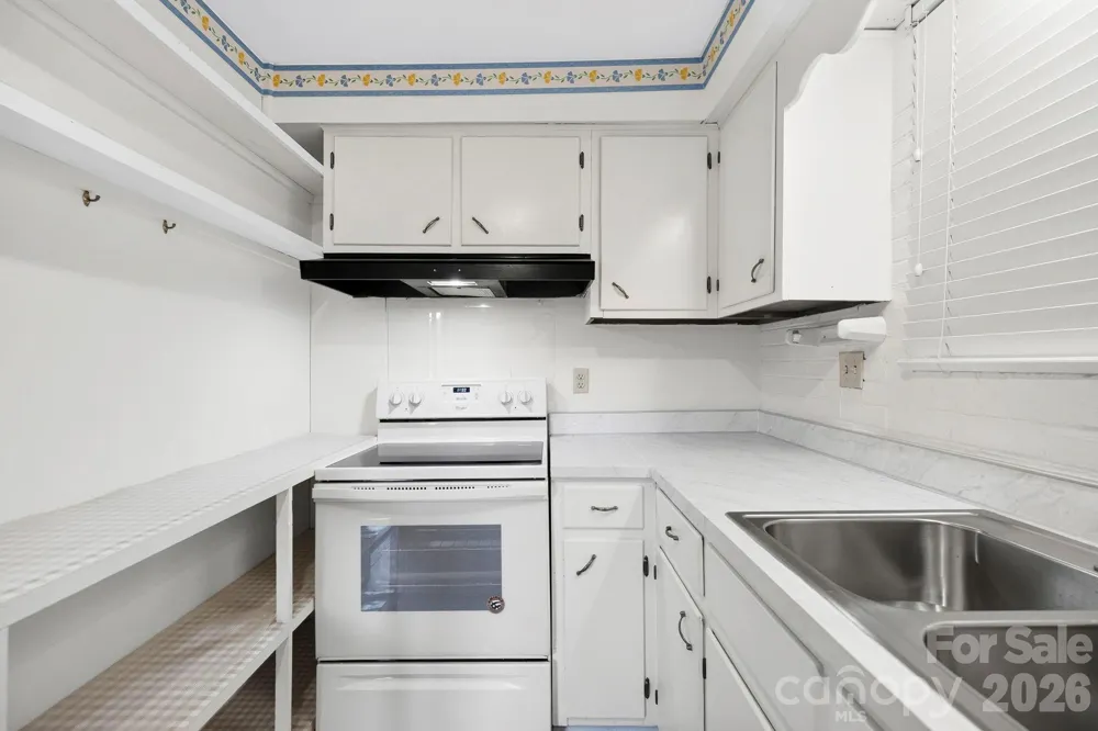 4295 Brevard Road Horse Shoe, NC 28742