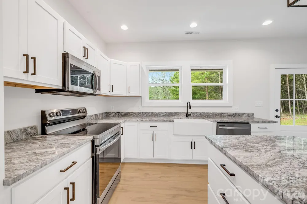 118 Dog Star Lane Alexander, NC 28701