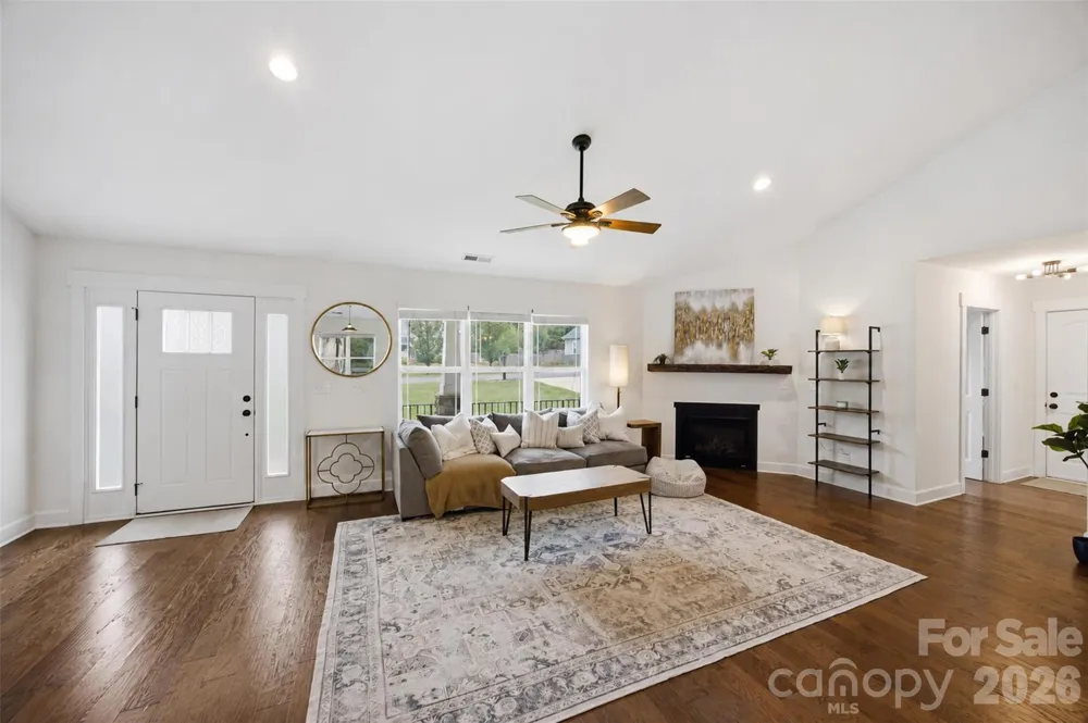 4084 Lydia Suzanne Place Lincolnton, NC 28092