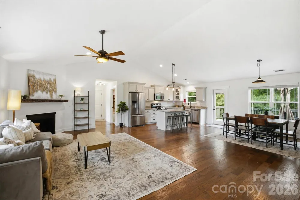 4084 Lydia Suzanne Place Lincolnton, NC 28092