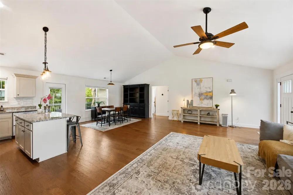 4084 Lydia Suzanne Place Lincolnton, NC 28092