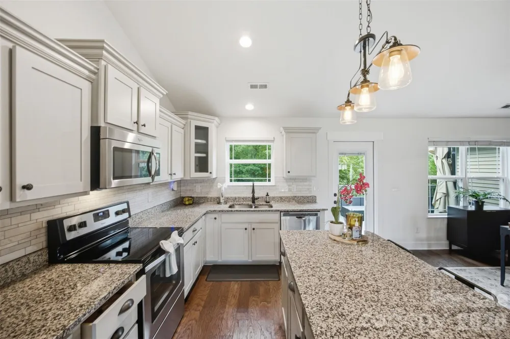 4084 Lydia Suzanne Place Lincolnton, NC 28092