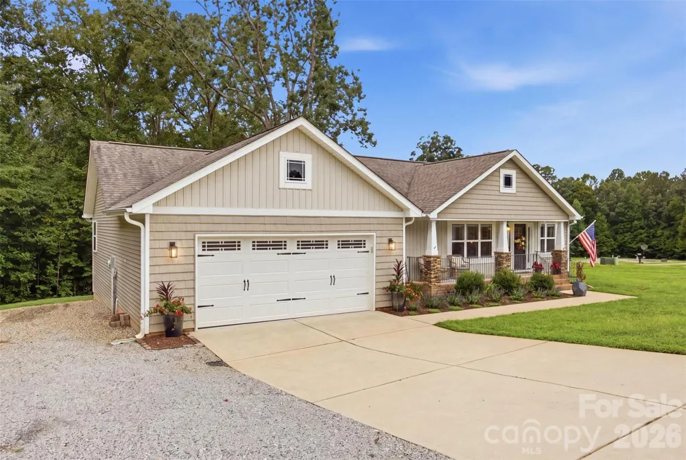 4084 Lydia Suzanne Place Lincolnton, NC 28092