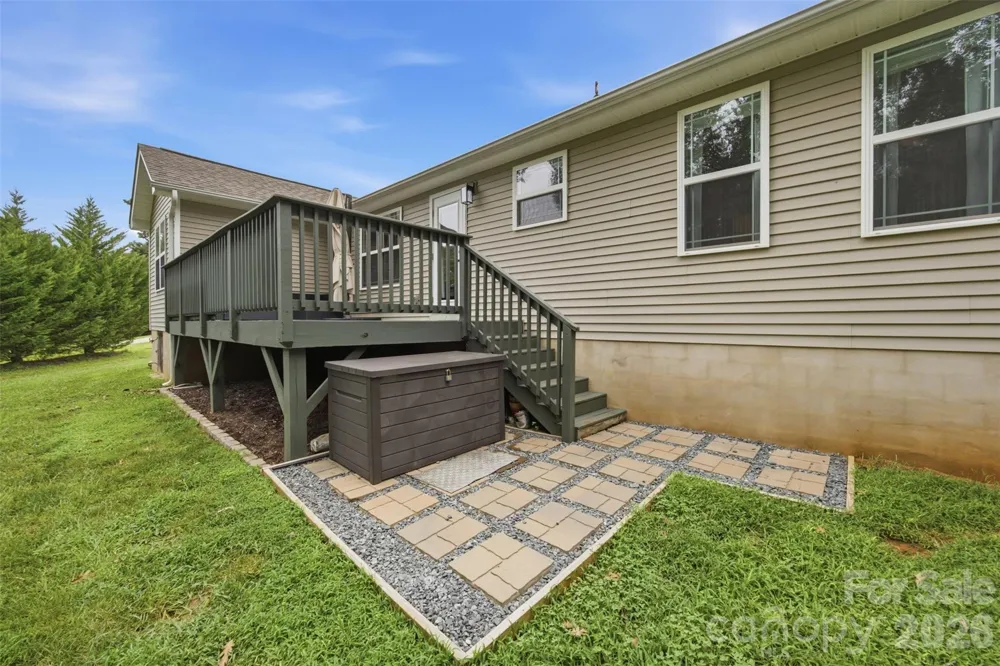 4084 Lydia Suzanne Place Lincolnton, NC 28092