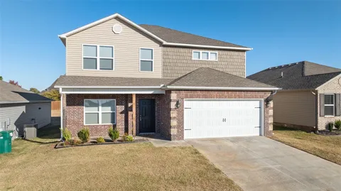612 Woodcreek Loop