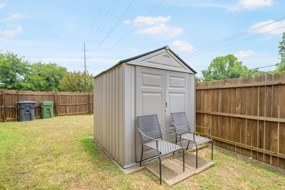 2114 Valleywood Drive Arlington, TX 76013