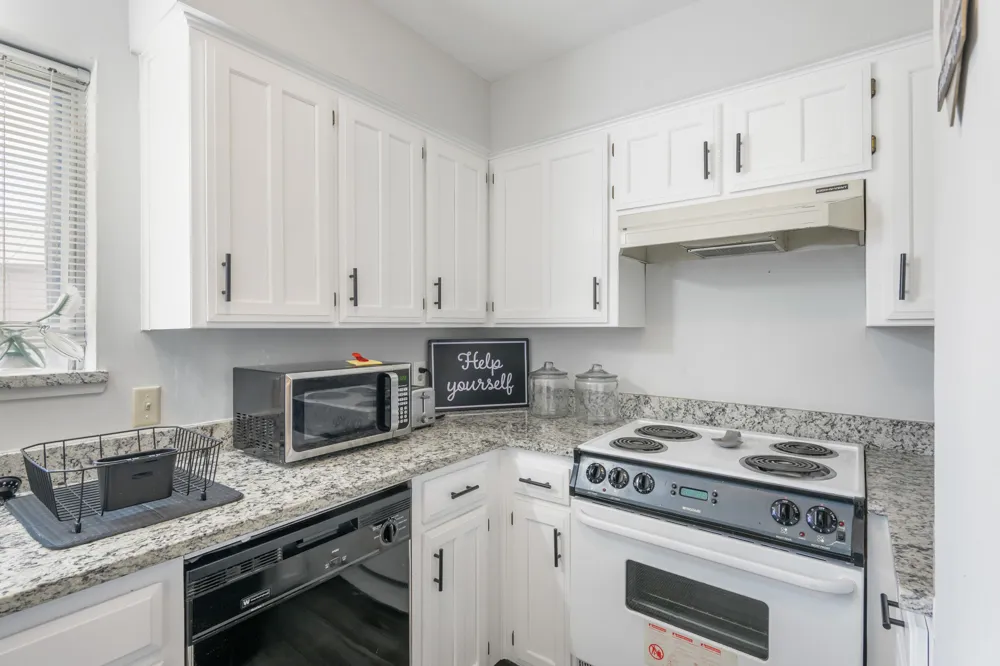 2114 Valleywood Drive Arlington, TX 76013