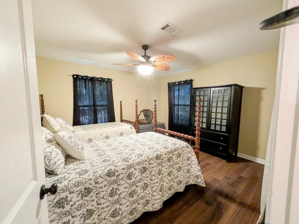 1139 County Rd 403 Anderson, TX 77830