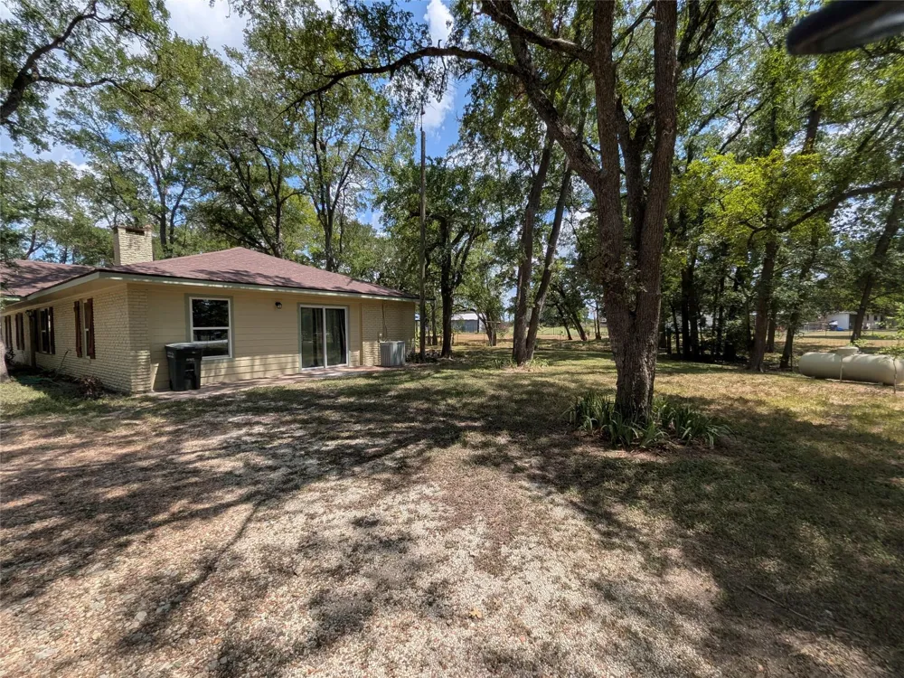 1139 County Rd 403 Anderson, TX 77830