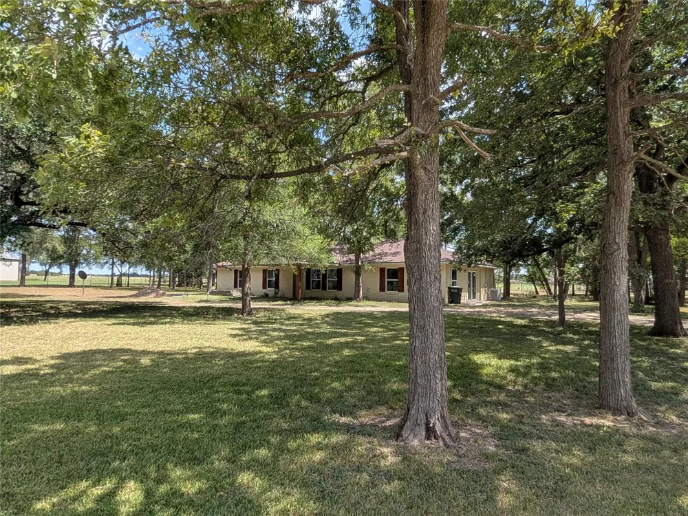 1139 County Rd 403 Anderson, TX 77830