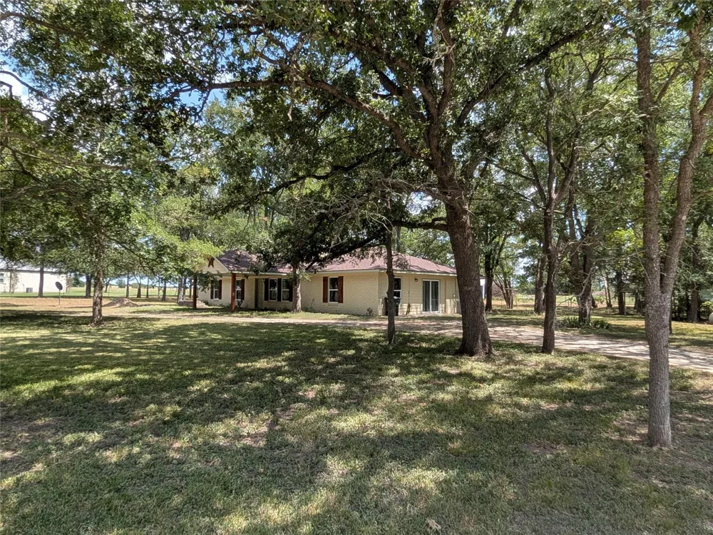 1139 County Rd 403 Anderson, TX 77830