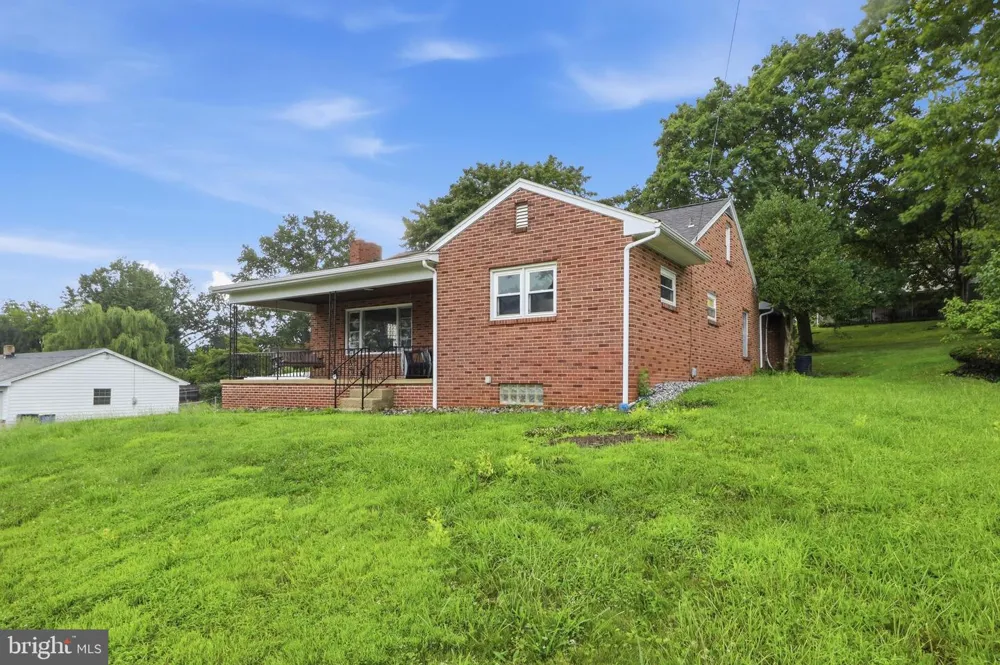 520 WOODLAND VIEW DRIVE York, PA 17406