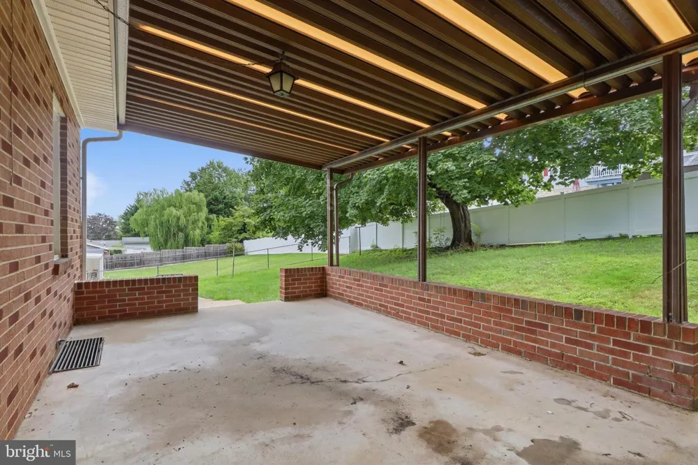 520 WOODLAND VIEW DRIVE York, PA 17406