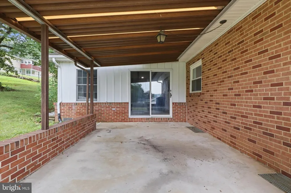 520 WOODLAND VIEW DRIVE York, PA 17406