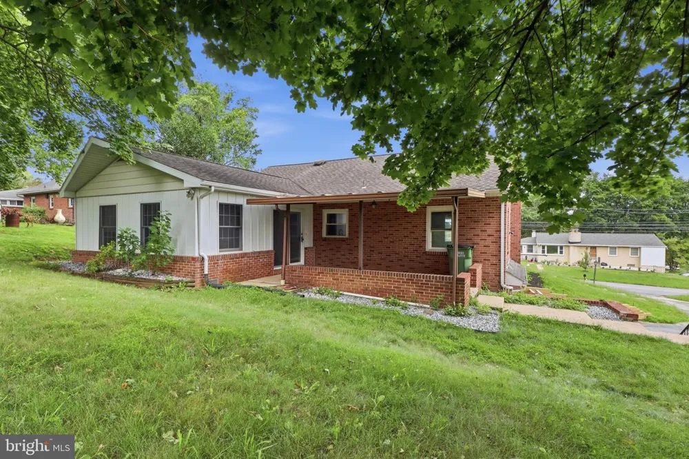 520 WOODLAND VIEW DRIVE York, PA 17406