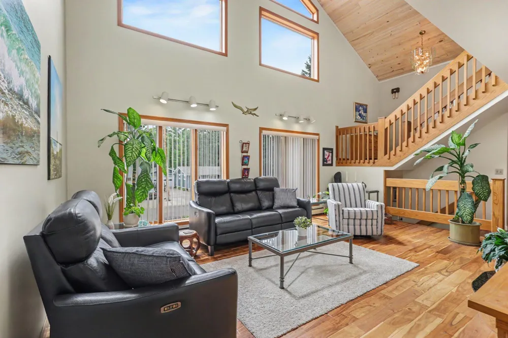 2335 Bluffton Avenue Muskegon, MI 49441