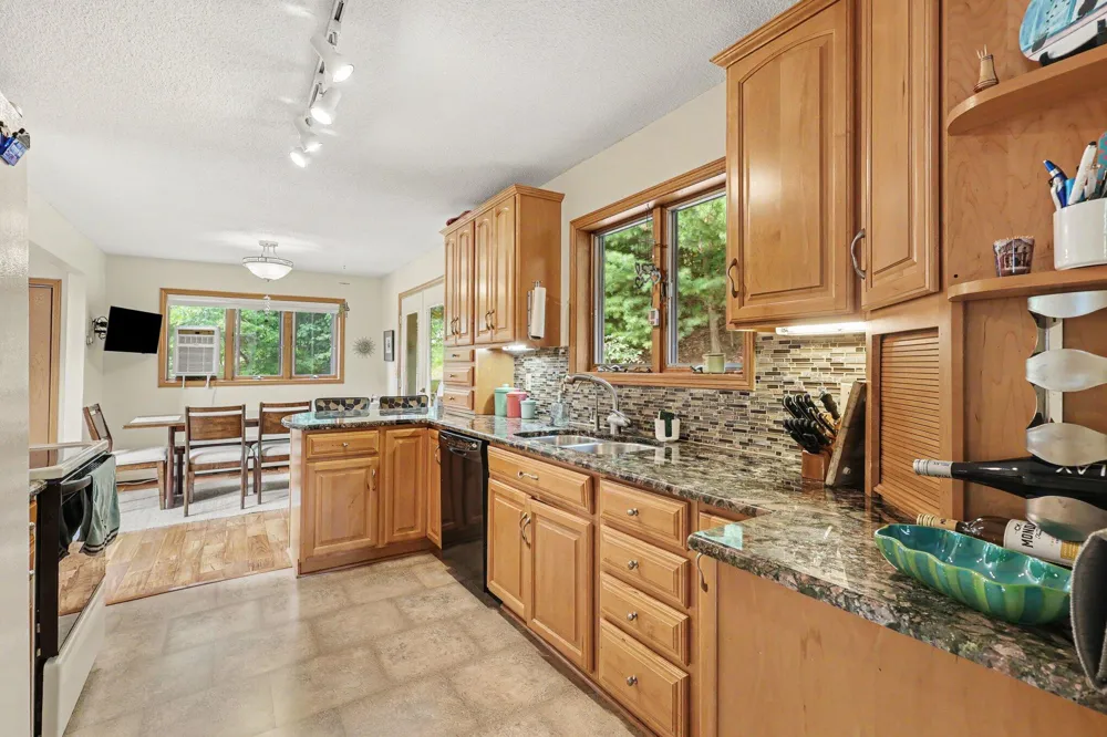 2335 Bluffton Avenue Muskegon, MI 49441